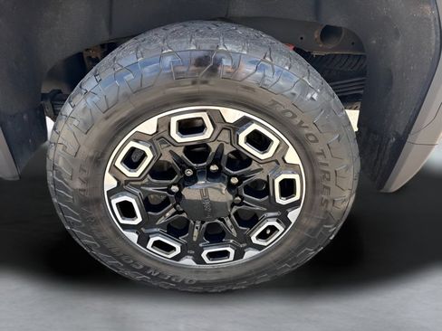 Used 2024 GMC Sierra 2500 Denali Ultimate AWD/4WD image 39