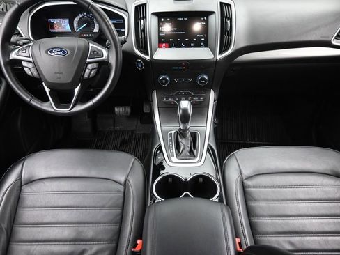 Used 2018 Ford Edge SEL w/ Equipment Group 201A AWD/4WD image 12