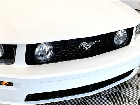 Used 2006 Ford Mustang GT Premium image 28