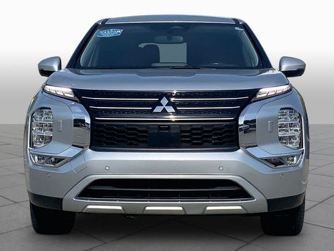 Used 2024 Mitsubishi Outlander SE AWD/4WD image 4