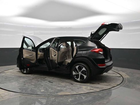 Used 2016 Hyundai Tucson Limited w/ Option Group 03 image 41