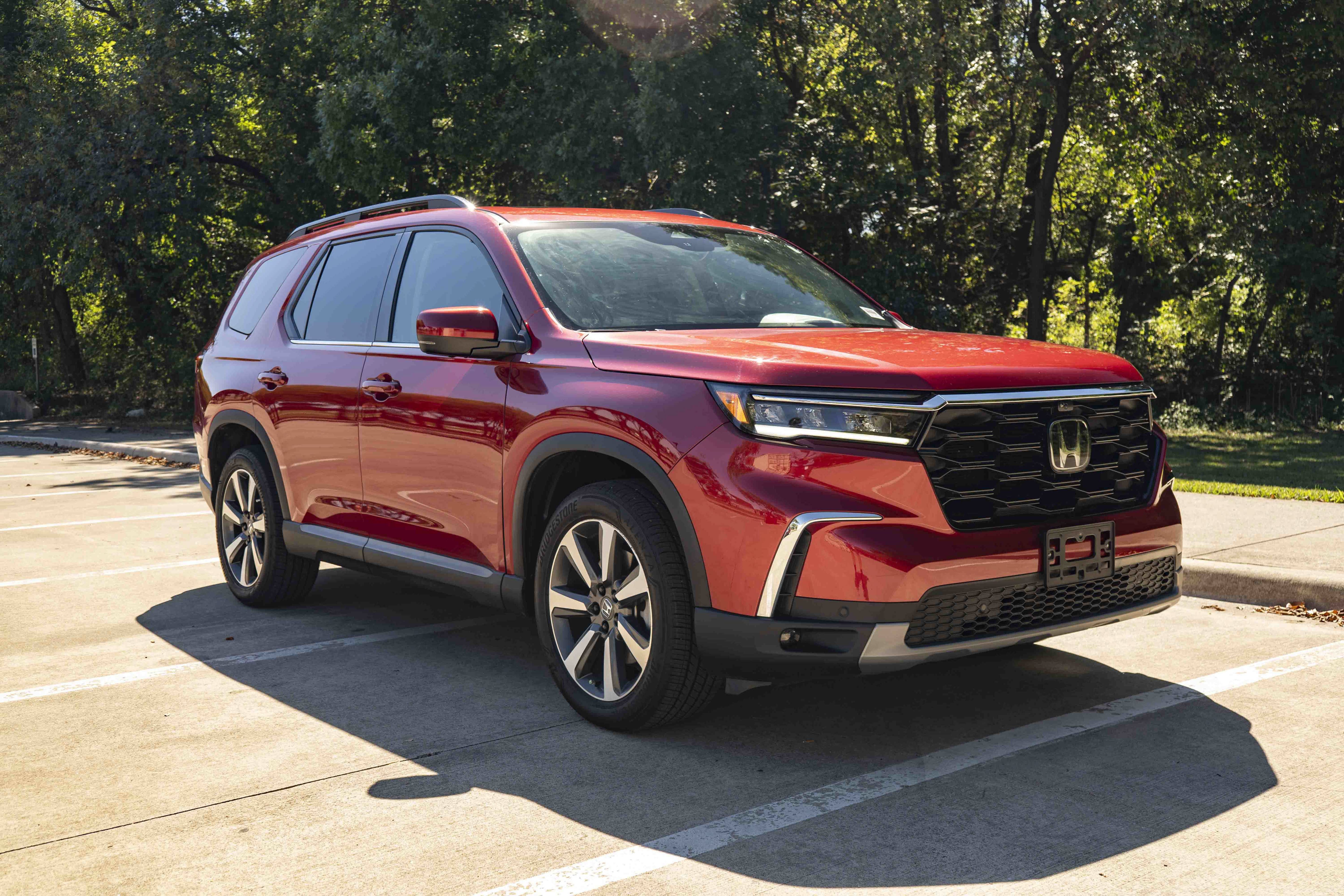 Certified 2025 Honda Pilot Elite image 2