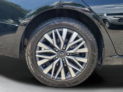 Used 2025 Nissan Altima 2.5 SV AWD/4WD image 39