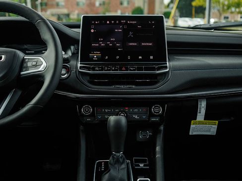 New 2026 Jeep Compass Limited image 17