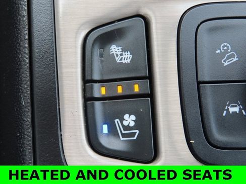 Used 2019 GMC Terrain Denali w/ Advanced Safety Package image 4