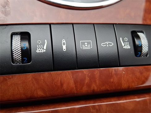 Used 2013 Bentley Flying Spur Flying Spur w/ Convenience Specification Pkg image 29