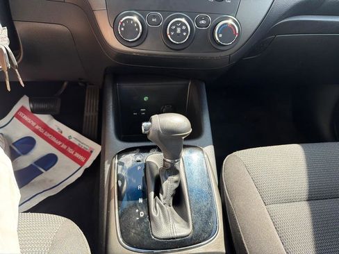 Used 2017 Kia Forte LX FWD image 13