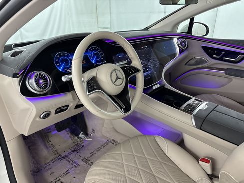 Certified 2023 Mercedes-Benz EQS 580 4MATIC Sedan image 4