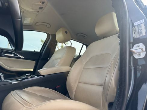 Used 2018 INFINITI QX30 Luxury w/ Cargo Package image 16