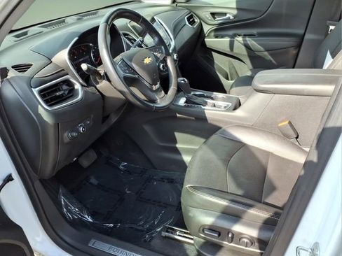 Used 2020 Chevrolet Equinox Premier w/ LPO, Floor Liner Package FWD image 11
