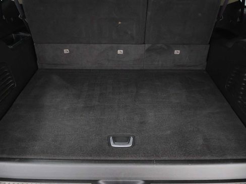 Used 2016 Cadillac Escalade ESV Luxury AWD/4WD image 39