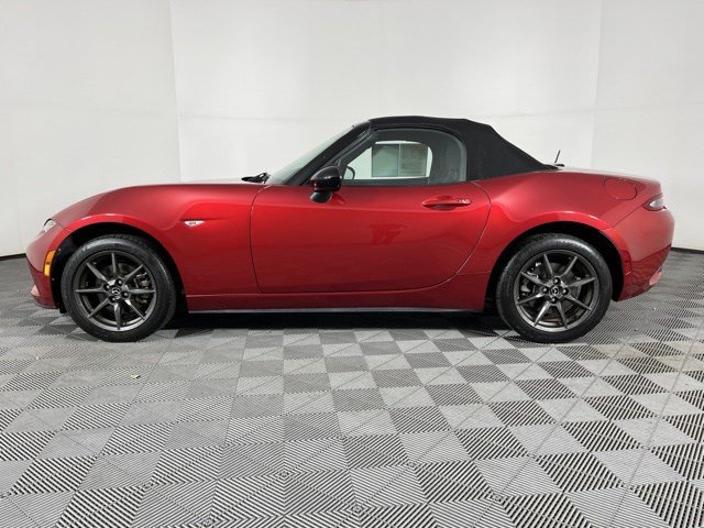 Used 2016 MAZDA MX-5 Miata Sport RWD image 5