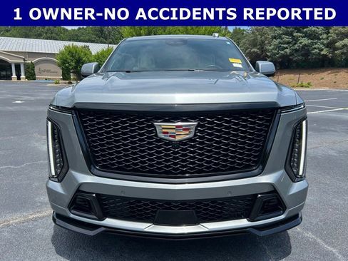 Used 2025 Cadillac Escalade V AWD/4WD image 15