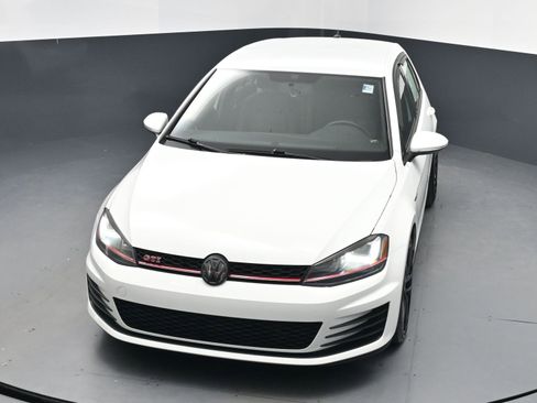 Used 2017 Volkswagen GTI S image 15