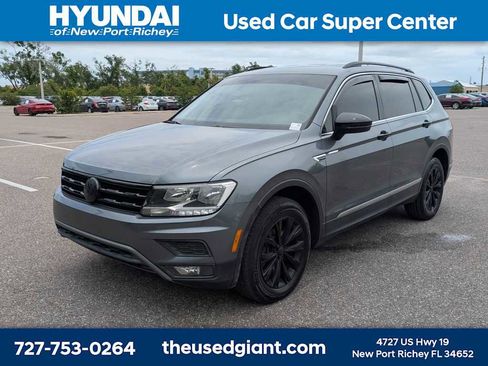 Used 2018 Volkswagen Tiguan SE FWD image 1