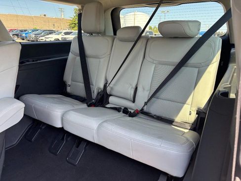 Used 2025 Ford Expedition Max Platinum w/ Driver's Package AWD/4WD image 13