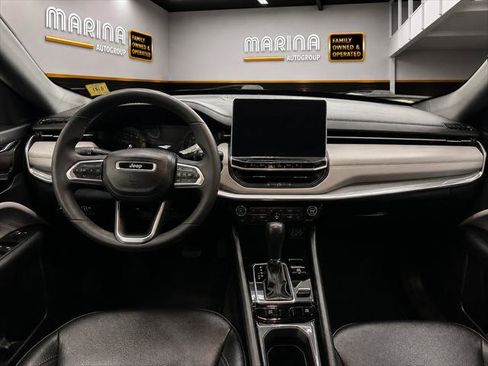 Certified 2024 Jeep Compass Limited AWD/4WD image 2