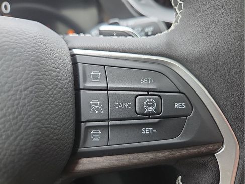 New 2026 Jeep Grand Cherokee L Limited AWD/4WD image 17