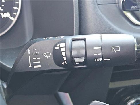 Used 2024 Nissan Rogue SV AWD/4WD image 16