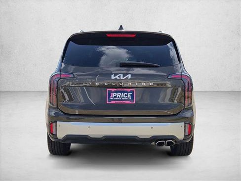 Used 2024 Kia Telluride EX w/ EX Captain's Chair Package FWD image 7