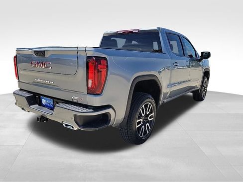 Used 2025 GMC Sierra 1500 AT4 w/ Technology Package AWD/4WD image 8