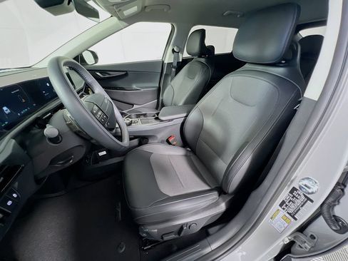 New 2026 Kia EV6 Light RWD image 18