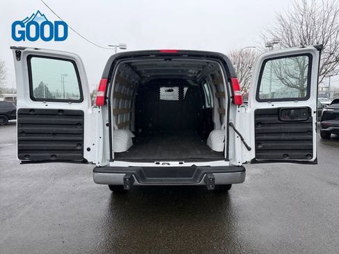 Used 2024 Chevrolet Express 2500 Work Van w/ Driver Convenience Package image 29