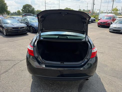Used 2015 Toyota Corolla S FWD image 33