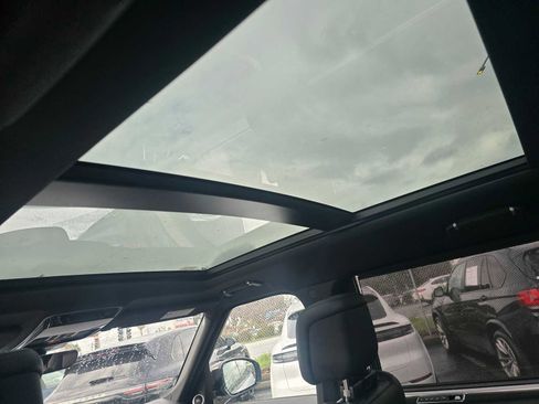 Used 2020 Land Rover Range Rover Long Wheelbase HSE image 22