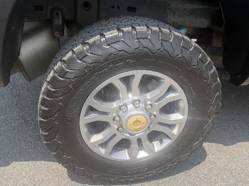 Used 2017 RAM 2500 Laramie w/ Snow Chief Group AWD/4WD image 19