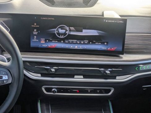 Used 2026 BMW X5 xDrive40i w/ Premium Package image 15