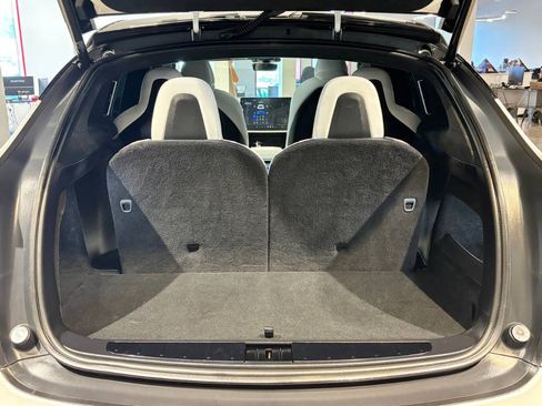 Used 2023 Tesla Model X image 15