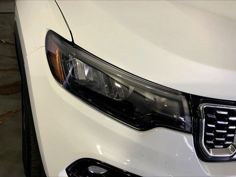 Used 2025 Jeep Compass Limited image 26