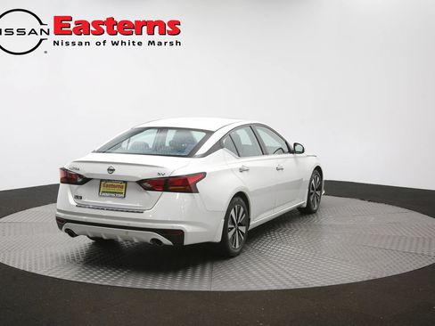 Used 2022 Nissan Altima 2.5 SV w/ SV Premium Package FWD image 39
