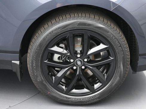 Certified 2025 Land Rover Range Rover Velar Dynamic SE image 11