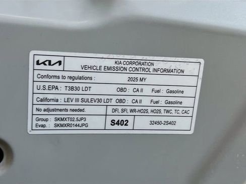 Certified 2025 Kia Sorento EX image 35