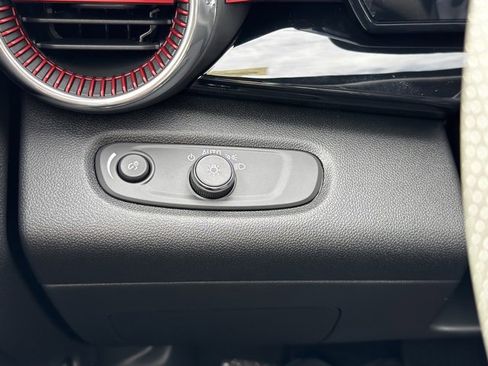 New 2026 Chevrolet Trax RS w/ Sunroof Package image 27