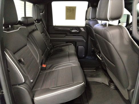 Used 2024 GMC Sierra 2500 AT4X image 47