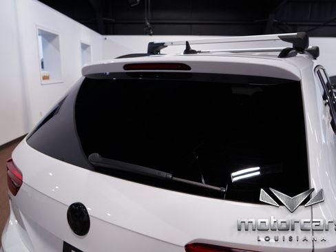 Used 2021 Volkswagen Tiguan SE R-Line FWD image 17