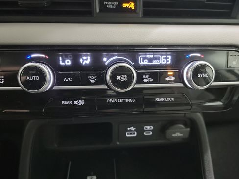 Used 2025 Honda Pilot EX-L image 21