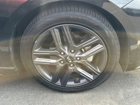 Used 2021 Kia Forte GT-Line w/ GT-Line Premium Package image 7