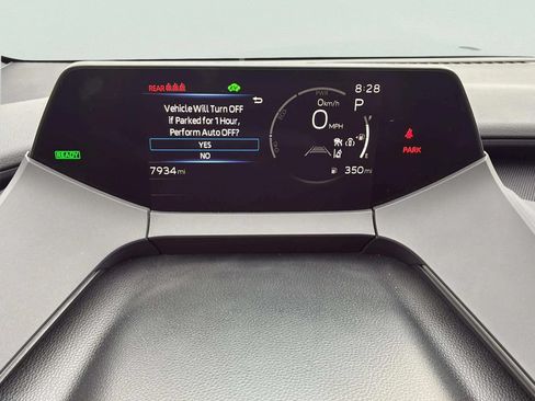 Used 2024 Toyota Prius XLE FWD image 28