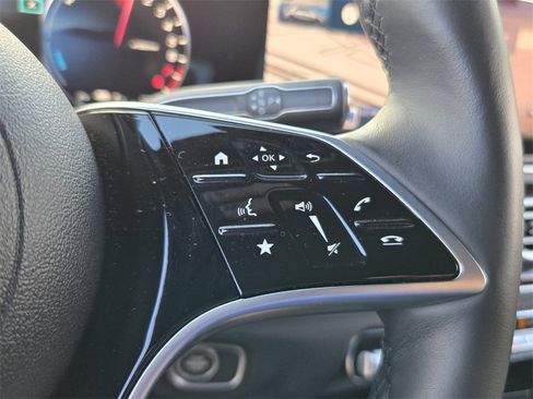 Used 2025 Mercedes-Benz GLE 450e 4MATIC image 24