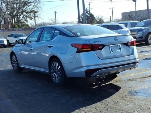 Used 2023 Nissan Altima 2.5 SV image 5