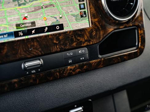 Used 2023 Mercedes-Benz Sprinter 3500 image 57