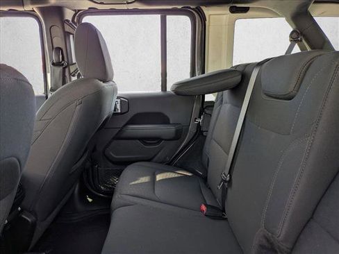 Used 2019 Jeep Wrangler Unlimited Sahara w/ Safety Group image 18