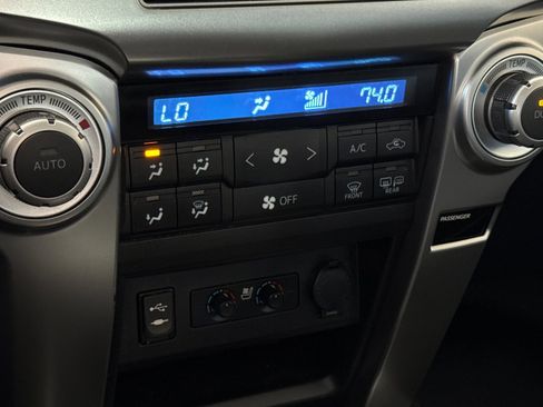 Used 2014 Toyota 4Runner Limited AWD/4WD image 20