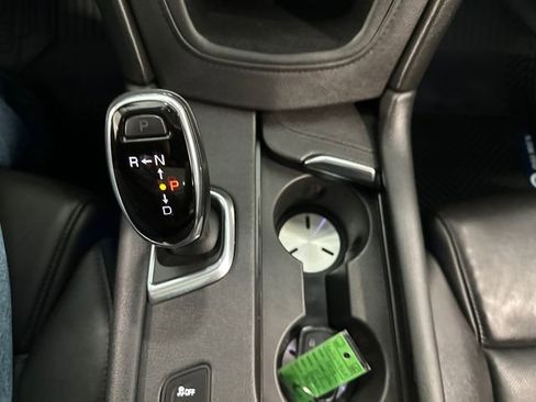 Used 2019 Cadillac XT5 Premium Luxury w/ Driver Assist Package AWD/4WD image 18