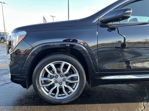 Used 2024 GMC Terrain Denali image 34