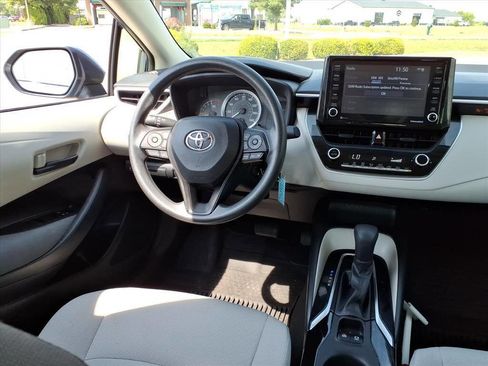 Used 2022 Toyota Corolla LE image 12